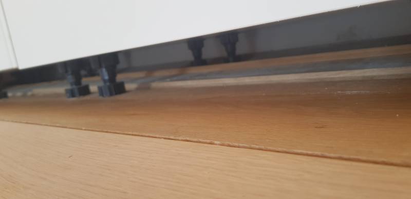 Avis d'expert sur pose d’un parquet massif dans une villa à La Mole dans le Var